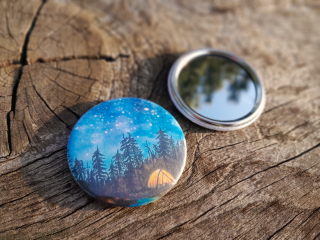 Zrcátko stan v noci